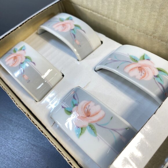 Porcelain Set of 4 Napkin Ring, Designed HIMARK Giftware, Japan, White Floral Pa - Picture 6 of 10